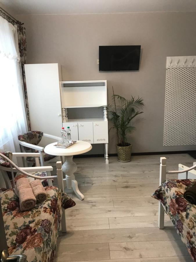 Villa Galicia Berehove  Extérieur photo