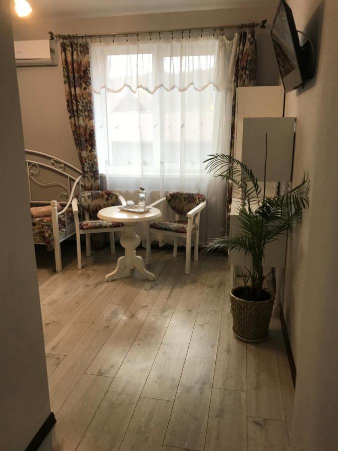 Villa Galicia Berehove  Extérieur photo